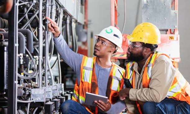 Best Industrial Electrical Services  in Country Club Hills, MO