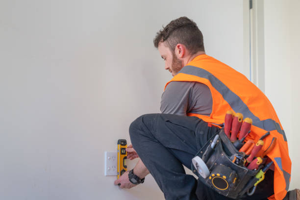 Professional Electrician in Country Club Hills, MO